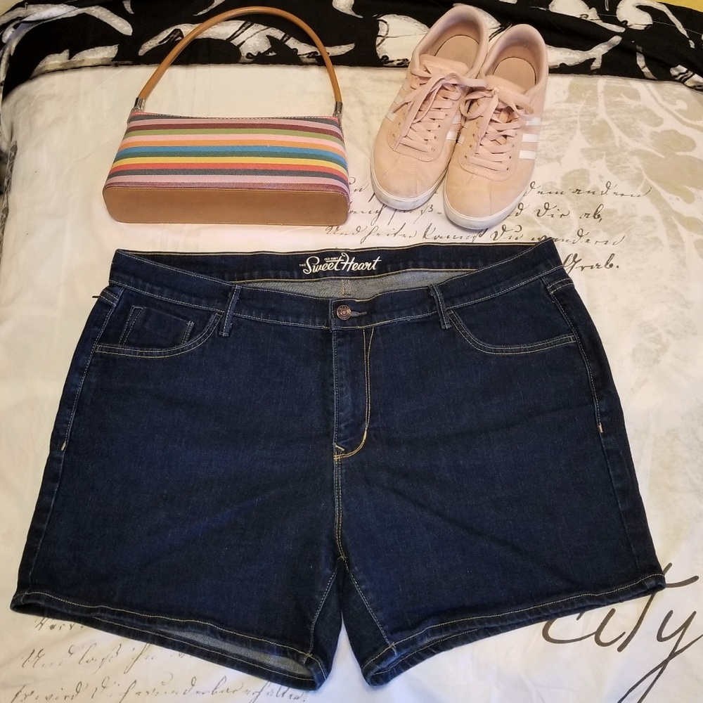 Old Navy dark denim sweetheart shorts